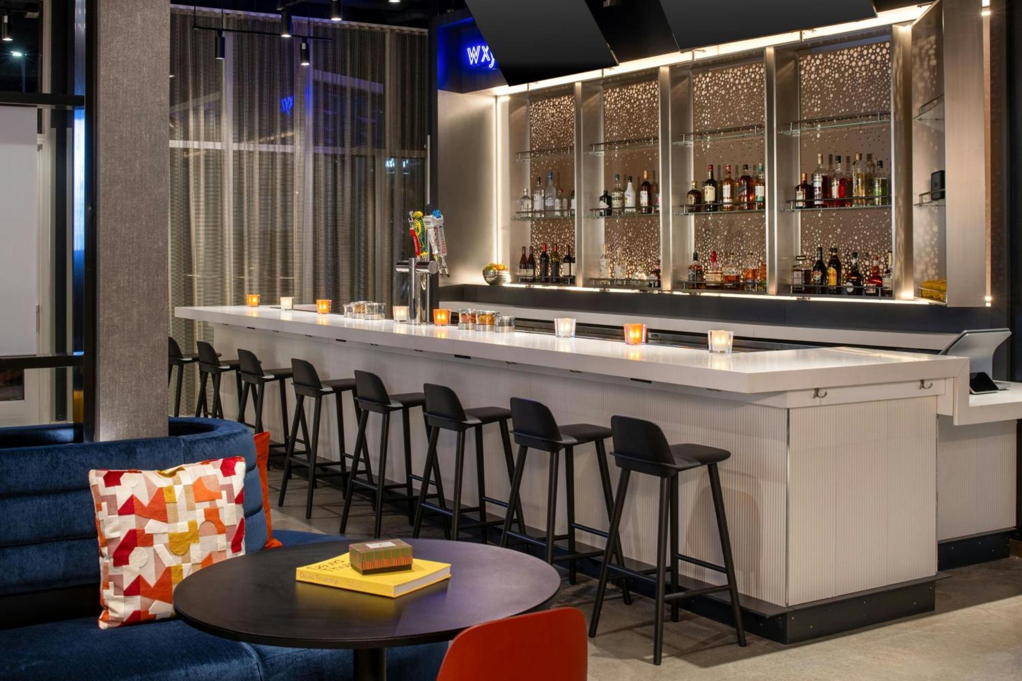 Aloft Sacramento Airport Natomas Hotel Bagian luar foto